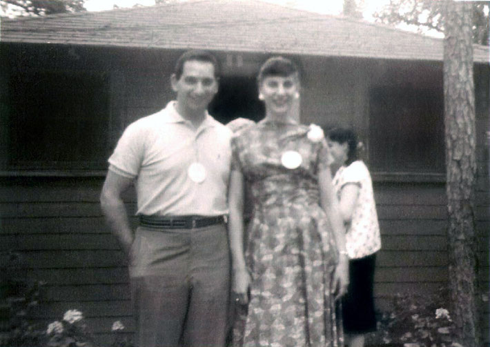 1958 : Henry & his wife Kecha at the Myrtle Beach Centre during Baba's visit.