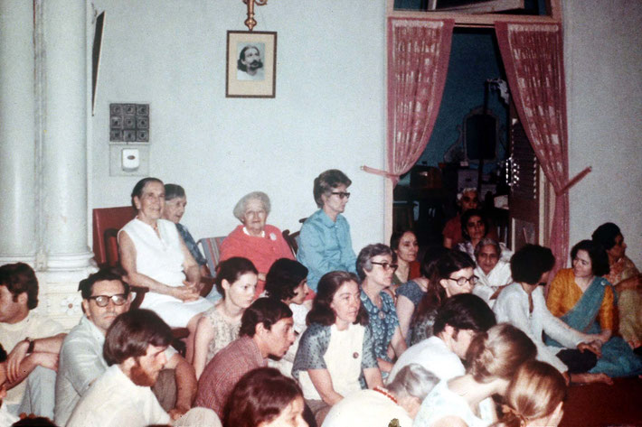 Sitting in chairs (L-R) : Kitty Davy, Ruth White, Elizabeth Patterson, Jane Haynes
