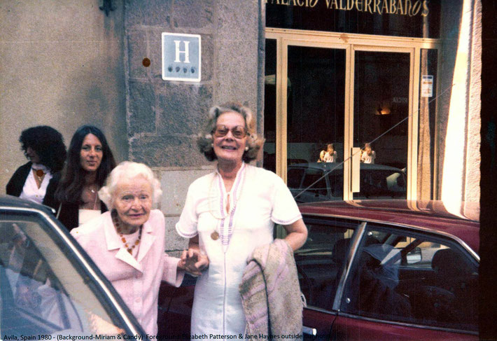 1980 - Avila : Jane with Elizabeth & friends