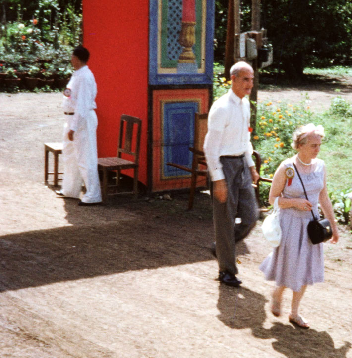 Mary with Fred Marks at the 1965 East-West Gathering at Guruprasad, Poona, India. Courtesy of Martin Cook.