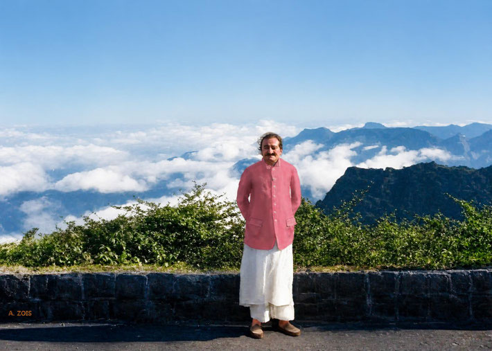 85. May 1954 : Arthur's Seat, Mahableshwar, MS, India. BP