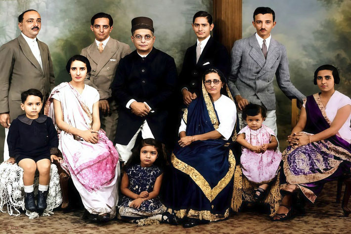 Dina Talati's family ( L to R) Back Row: Naval Talati, Banaji Karani, Hormusji Karani, Dinshaw Karani, Edulji Randelia. Front Row: Khurshed Talati, Dina Talati, Jeroo Talati, Rupamai Karani, Freny Randelia, Alloo Randelia. Courtesy of Shridhar Kelkar.