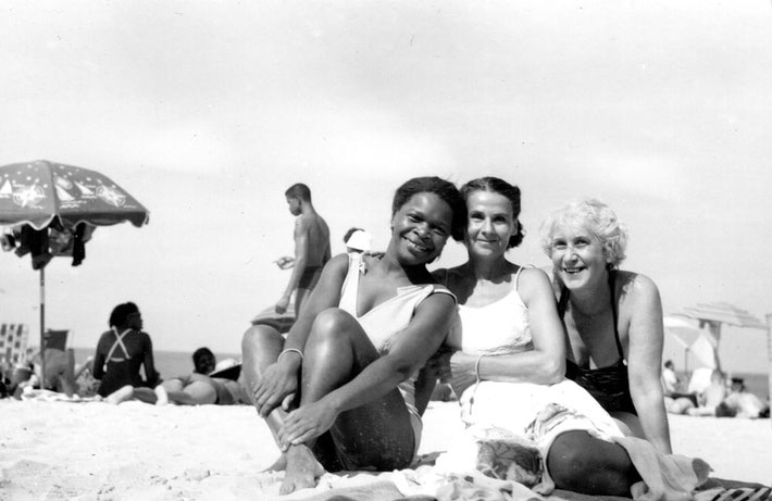 Beryl Williams, Ella Winterfeldt, and unknown woman at the beach on or before 1958. Courtesy of Meher Archives