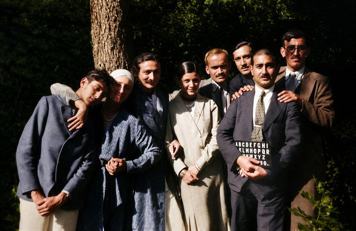 1932 : Meher Baba and his men Mandali, Norina Matchabelli (left) and Anita DeCaro (beige outfit) at Harmon, NY. Image rendition by Anthony Zois. BP