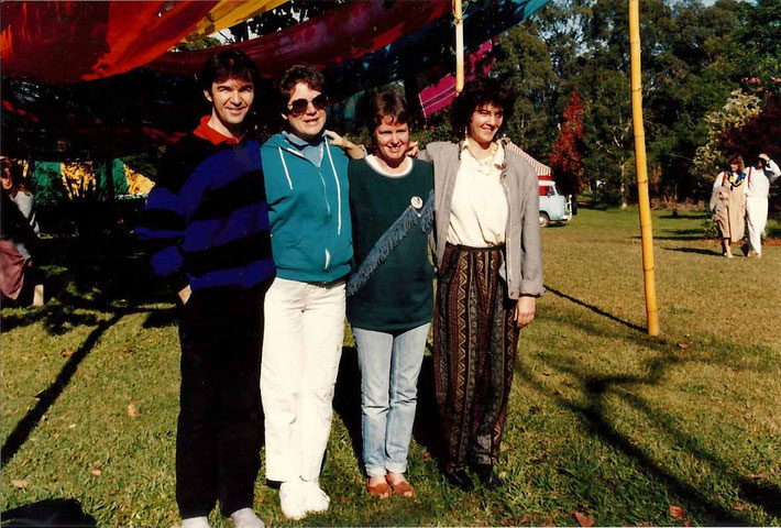 1988 : Avatar's Abode, Queensland - ( L-R ) Dan Fogliati, Judi, Judith Hobbs & Alison Sparks