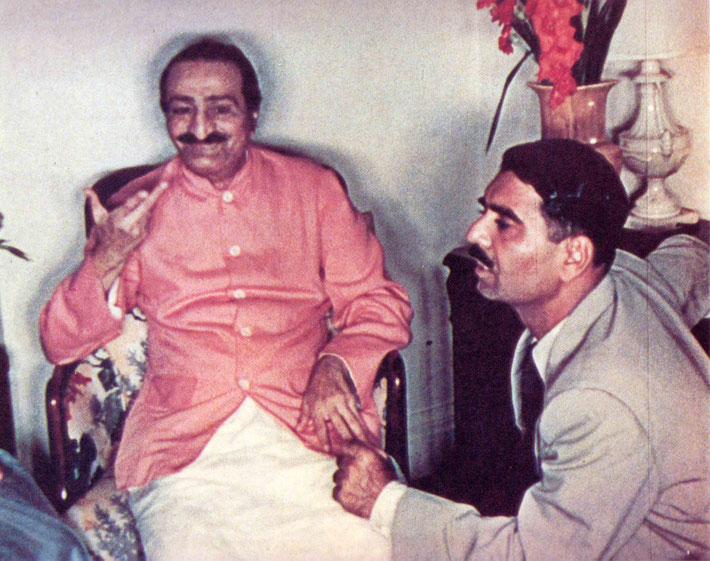1956 : Meher Baba with Eruch Jessawala at the Delmonico Hotel, New York City.