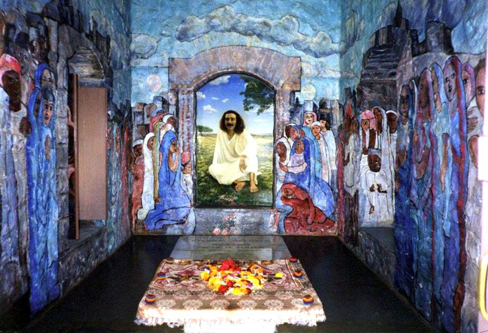  MEHER BABA'S Tomb interior after renovations. Dot Leskik did the resoration of the arkworks on the walls of the Samadhi.