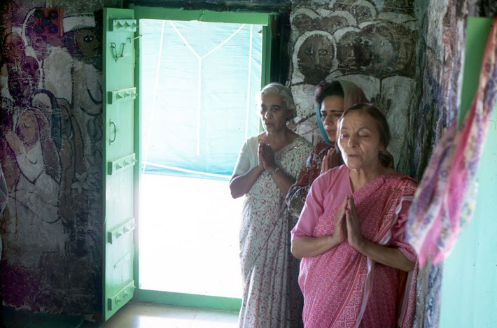 Mehera, Arnavas & Dr.Goher inside Baba's Samadhi. Photo taken by Clive Adams-1971-3.