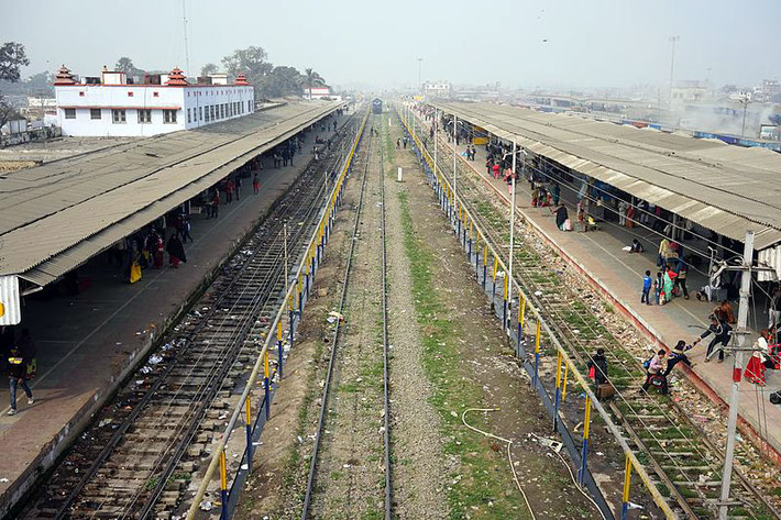 Present day Raxaul Railway Station platforms and tracks.