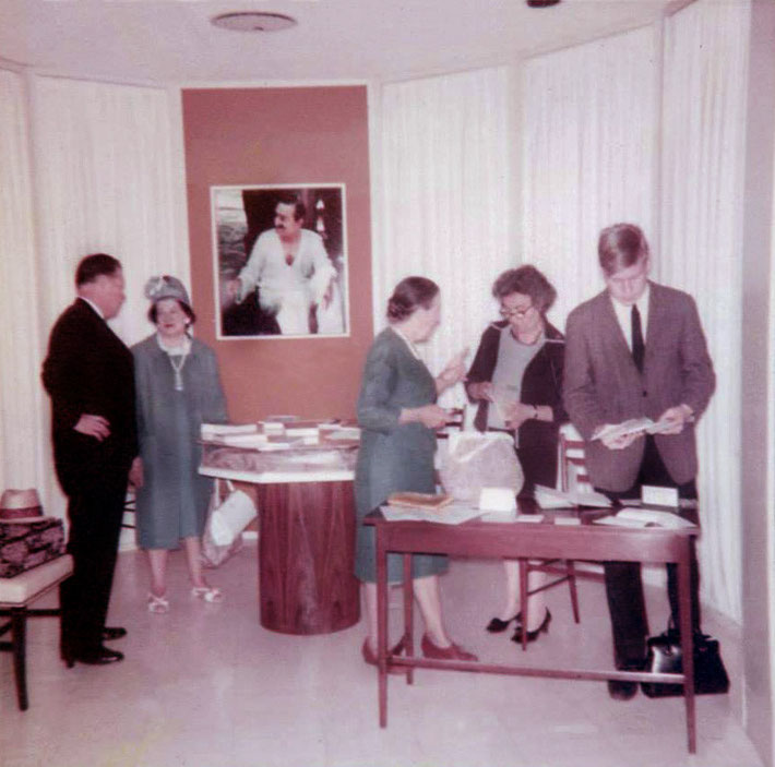 Charles Haynes reading a pamphlet and with Kitty Davy and Jean Shaw talking. Photo courtesy of Charles Haynes