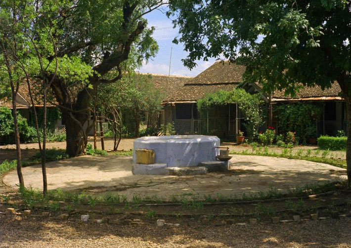 The Trust Compound, Ahmednagar, India : Phographed by Bill Reading