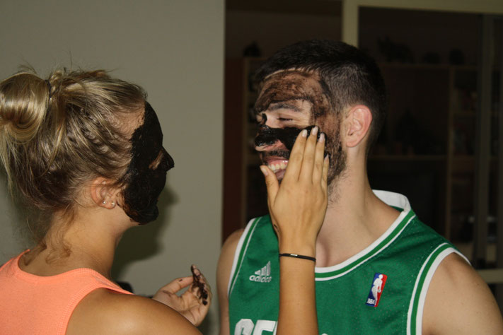 How to apply RYL Moor Mud Mask