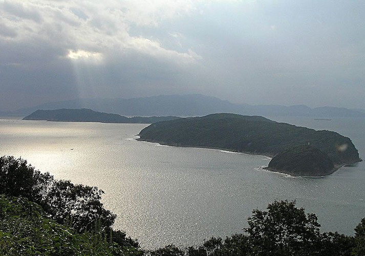 Tomogashima island (front) Awajishima (back) Source: Wikipedia