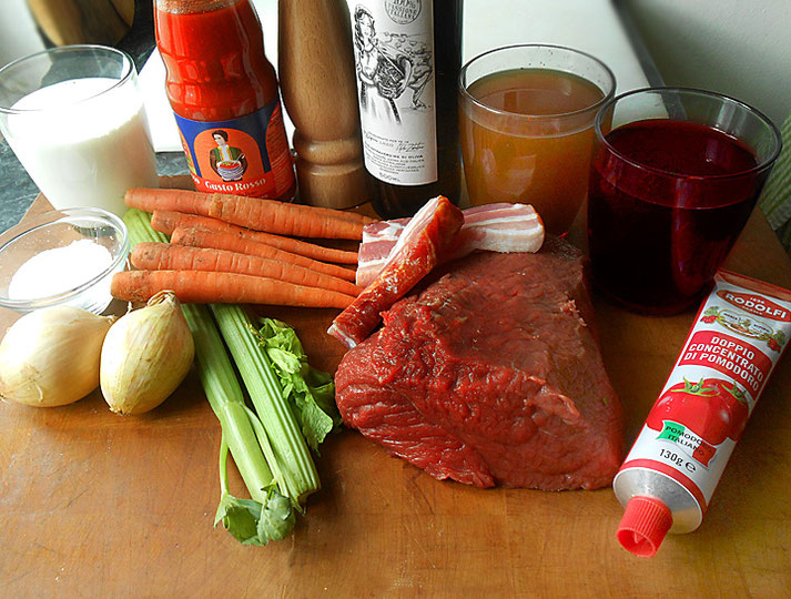 Alle Zutaten für ein Ragù classico Bolognese