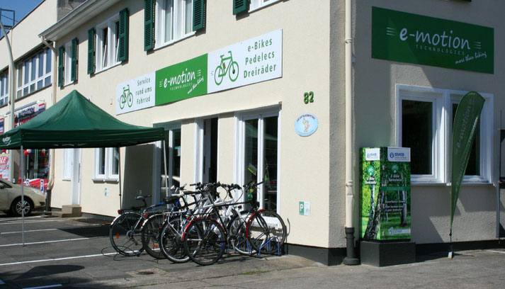 Corratec e-Bikes und Pedelecs in der e-motion e-Bike Welt in Bonn