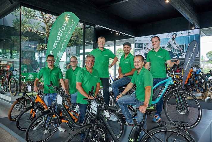 Das Experten-Team der e-motion e-Bike Welt Bad Hall bei Linz in Österreich