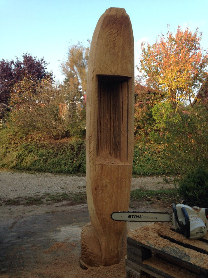 Kunst und Banane, Kunst und Bienen, wie Bienen zu einem neuen Bienenhaus kommen, Raum für Bienen in Bäumen