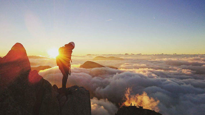 Meran ist in Südtirol und Wandergebiet ebenso wie für Radfahrer geeignet. Sonnenaufgang am Ifinger ist eine ganz besondere Situation. Magische Momente.