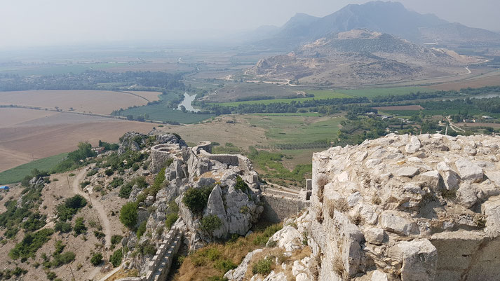 Blick von der Yılankale auf den Sirkeli Höyük