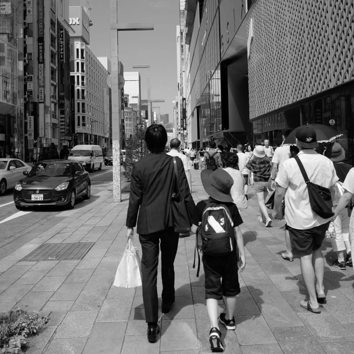 画像: 銀座を歩くタッキーとぼく