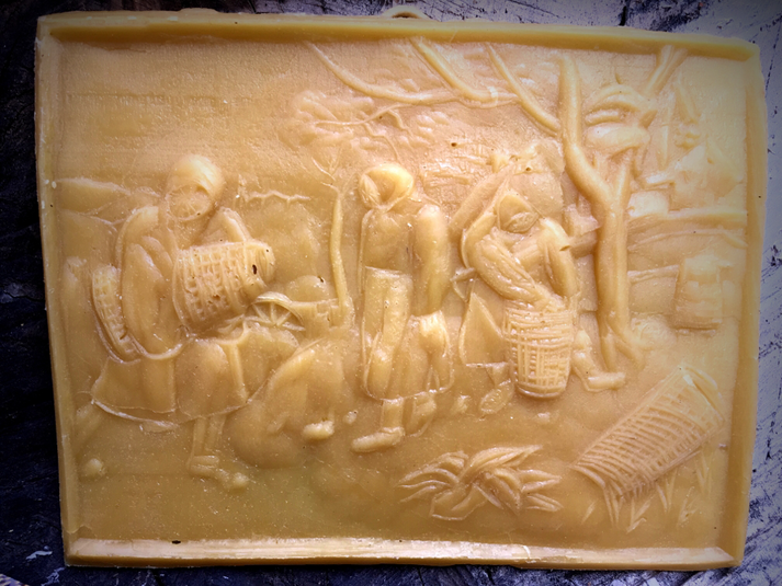 Votivtäfelchen, Bienenwachs, nach Peter Bruegel d.Ä., Vorbereitung zum Bienenwandern