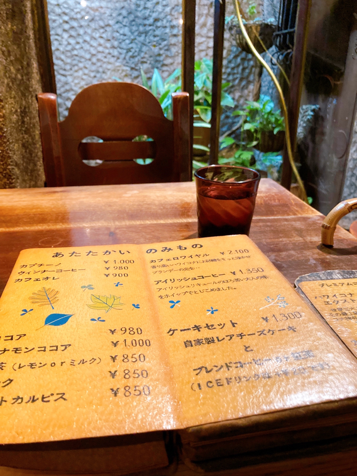 吉祥寺の老舗喫茶店「くぐつ草」。ケーキセット1,300円をいただきました♪