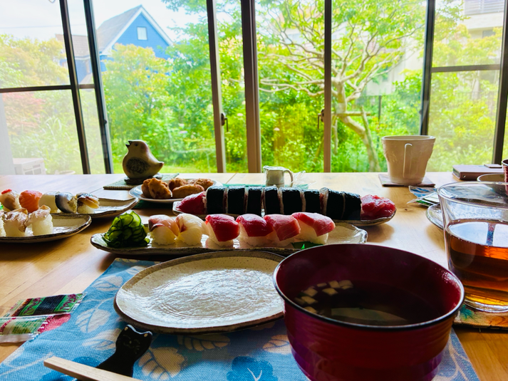 atelier hisaeさんでお寿司ランチをいただきながら眺める、窓からの景色の素晴らしいこと!夢のような一日でした♪