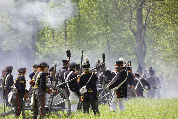 Napoleonic soldiers and canon