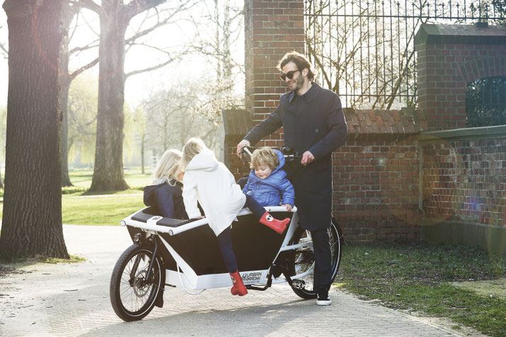 Urban Arrow e-Bikes in der e-motion e-Bike Welt in Bonn