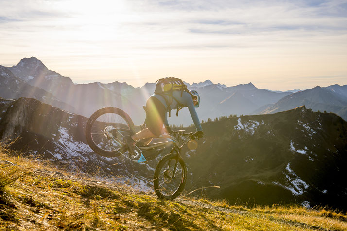 e-Mountainbikes in der e-motion e-Bike Welt in Halver vergleichen, probefahren und kaufen