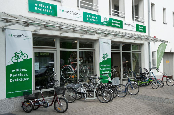 Auf großer Ladenfläche können Sie sich im Shop in München West zahlreiche e-Mountainbikes ansehen und probefahren.