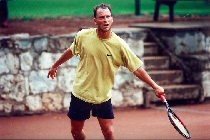 Ralf Wick Tennis Rückhandschlag - Tennisschule Wick