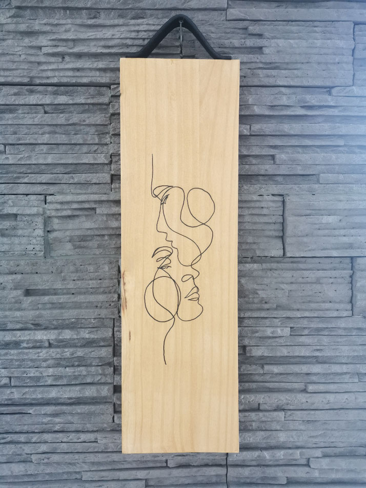 Tableau bois à suspendre avec la lanière en cuir, format 50x15cm : 24€