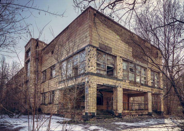 Hospital No.126 in the Abandoned City of Pripyat | Krankenhaus Nr.126 in Prypjat