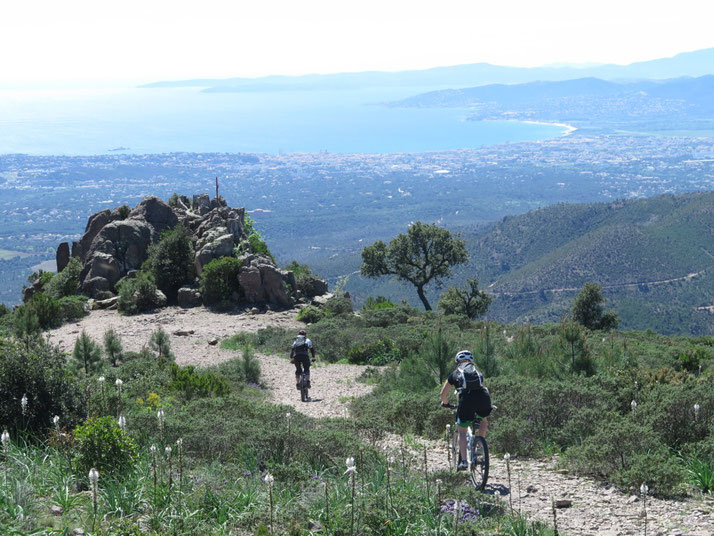 e-Bike Reise an die Côte d'Azur mit e-motion und mountainbikereisen.ch buchen
