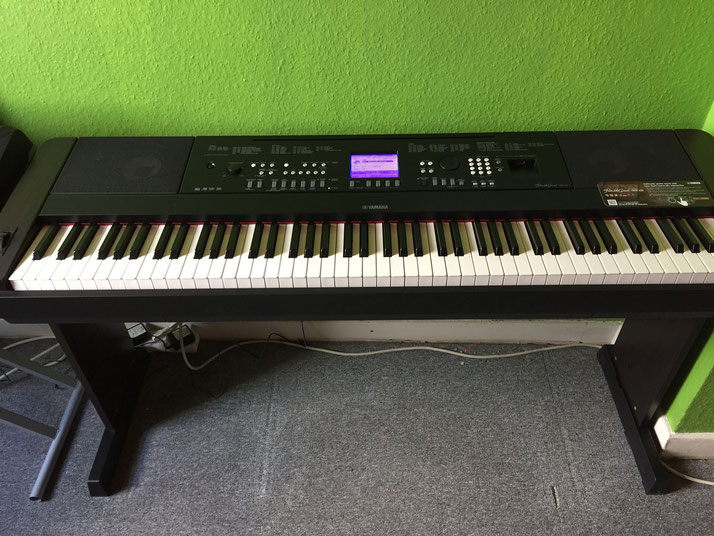 Yamaha Digital Piano DGX