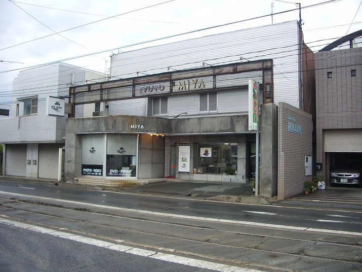 昔からお付き合いのある写真スタジオさんの突き出し看板用のパネル看板