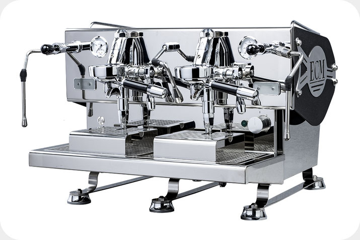 Hochwertige Produktfotografie einer professionellen Kaffeemaschine für Marken, E-Commerce und Marketing