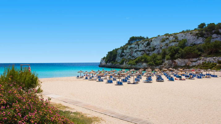 Nur wenige Meter vom Hotel 1-2-FLY FUN CLUB Riu Romantica entfernt finden sie diesen tollen Strand vor