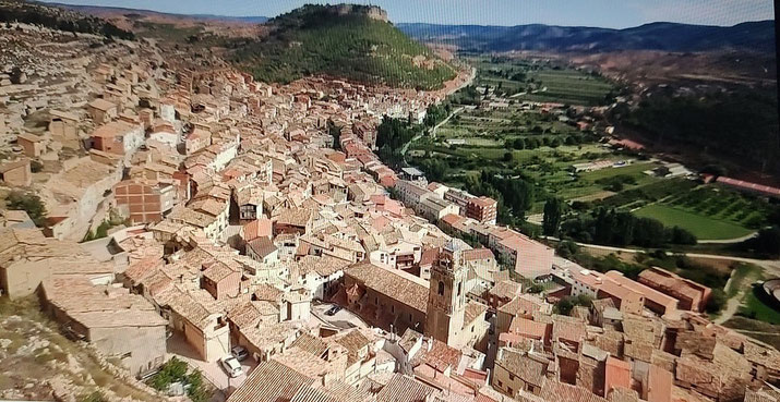El Rincón de Ademuz es una comarca singular de la Comunidad Valenciana, situada en el interior, entre las provincias de Teruel (Aragón) y Cuenca (Castilla-La Mancha), lo que le da una particularidad geográfica y cultural. 