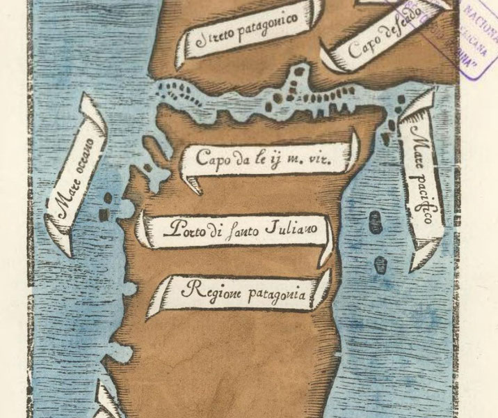 A historic map depicts the Strait of Magellan, labeling key locations such as Porto di Santo Juliano and Regione Patagonia, with decorative banners marking the Pacific and Atlantic Oceans.
