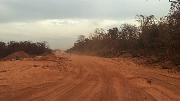 Route de construction pour aller à Kédougou