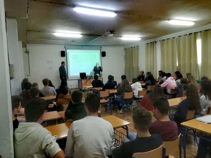 Taller en el Instituto para explicar los presupuestos municipales