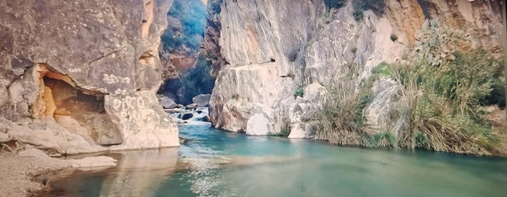 La Ruta del Agua de Chelva (Valencia) es un hermoso y relajante  paseo de unas 3 horas que combina naturaleza y cultura.