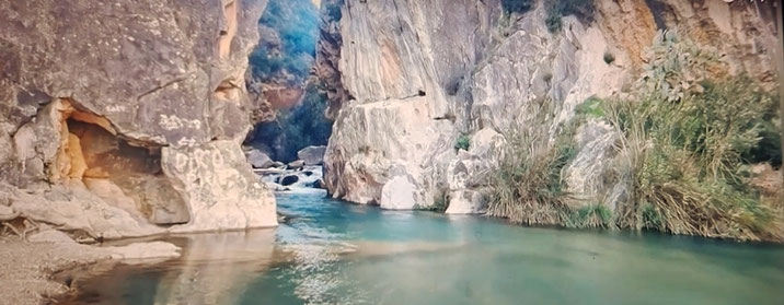 La Ruta del Agua de Chelva (Valencia) es un hermoso y relajante  paseo de unas 3 horas que combina naturaleza y cultura.