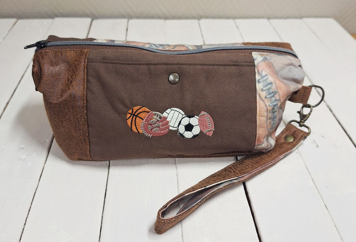 grande trousse homme sports américains brodé broderie foot basket volley baseball cadeau Noël fête des  pères saint-valentin