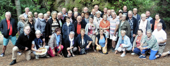 Photo de groupe pour les quarante neuf participants du séjour au sud de la Corse à Propriano