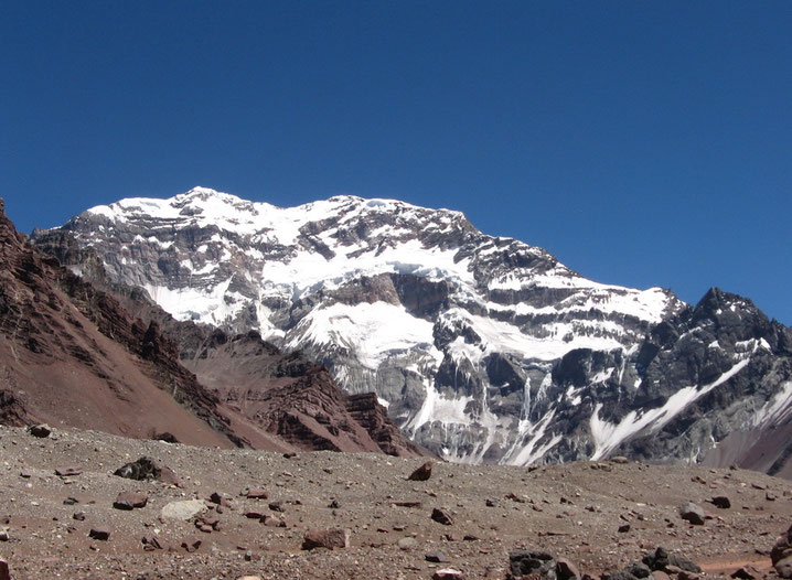 Aconcagua guided tours, Trekking Plaza Francia, South Face Aconcagua