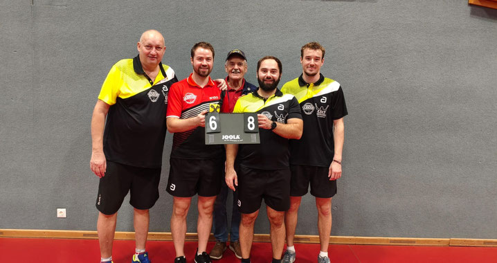 Ein wahres Geschenk machten Tomas Janci, Martin Kinslechner, Michael Kufmüller und Jonas Zink ihrem Coach Helmut Faltinger mit dem 8:6-Sieg in Wiener Neudorf!