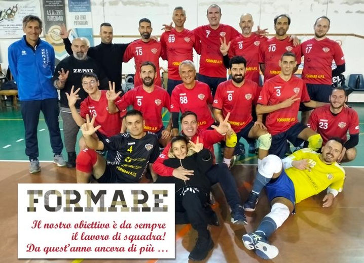 APS Formare chiude il 2023 con il botto! APS Formare, Ente di formazione accreditato dalla regione Puglia con sede principale a Putignano (Ba) è SPONSOR ufficiale della locale squadra Volley ZENIT. Lo annuncia con soddisfazione Elena INTINI, legale rappresentante di APS Formare; nelle sue prime parole, trapela orgoglio e soddisfazione nell'intraprendere questa nuova e vincente sfida. Inizia quindi un nuovo viaggio per la squadra di Volley che da oggi in poi si chiamerà FORMARE ZENIT a cui auguriamo di intraprendere sotto i buoni auspici questo nuovo percorso iniziando un ciclo vincente.